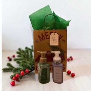 XMS-14                             Festive Soap Set with Gift Bag